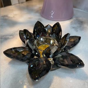✨✨Glass Grey Lotus Candle Holder✨✨